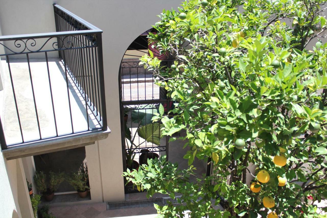 Hotel Mamá Carlota Querétaro Esterno foto